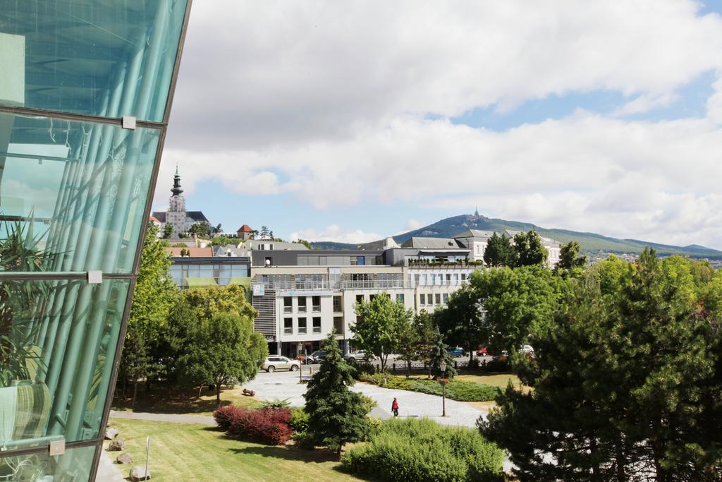 City Hotel Nitra With Free Parking Экстерьер фото