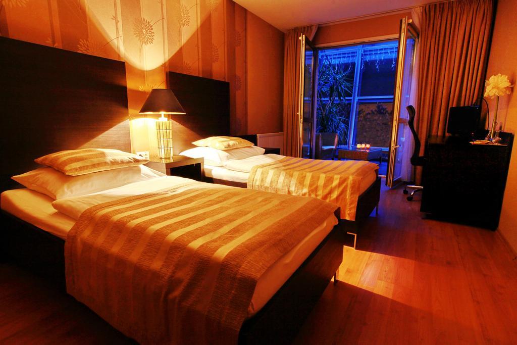 City Hotel Nitra With Free Parking Номер фото