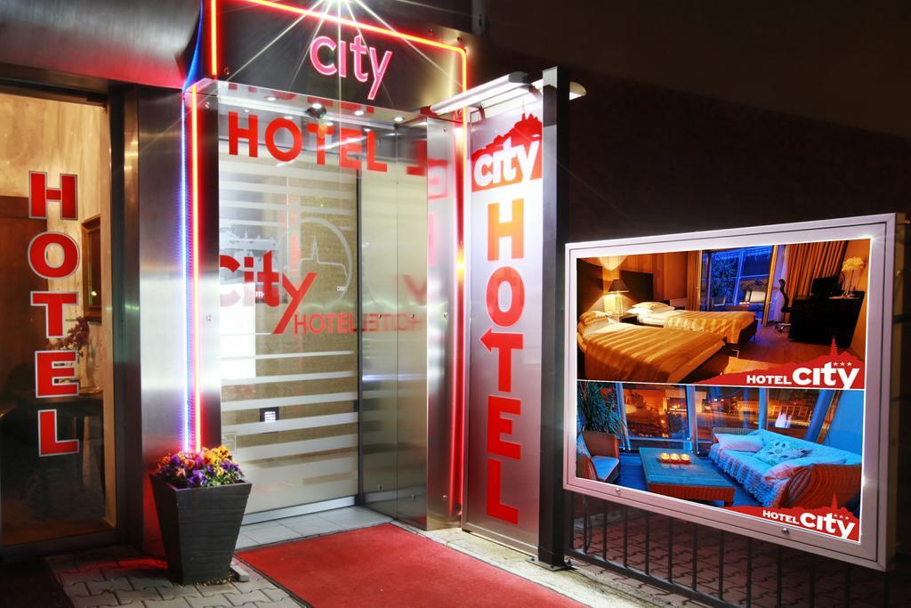 City Hotel Nitra With Free Parking Экстерьер фото